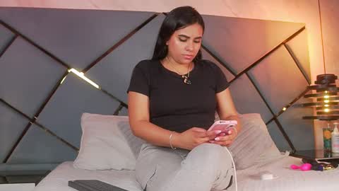 Snapshot of giorgia_13 chatting on 10-23-25, 03:06 giorgia online show from 10-23-25, 03:06