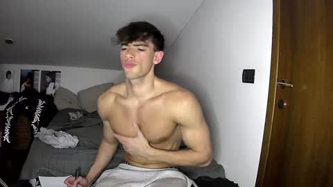 Snapshot of giovyyx chatting on 03-02-25, 11:20 giovyyx online show from 03-02-25, 11:20