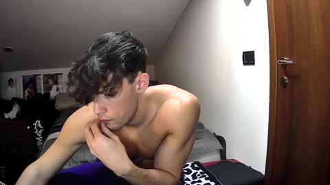 Snapshot of giovyyx chatting on 03-05-25, 01:50 giovyyx online show from 03-05-25, 01:50