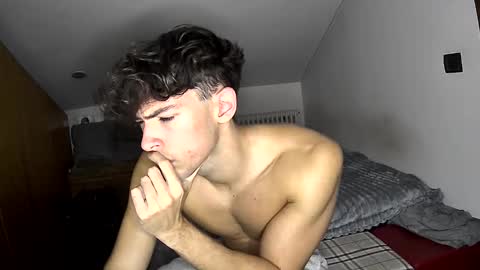 Snapshot of giovyyx chatting on 10-01-25, 02:45 giovyyx online show from 10-01-25, 02:45