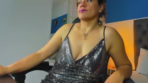 G I S E P L A online show from 02-16-25, 06:21