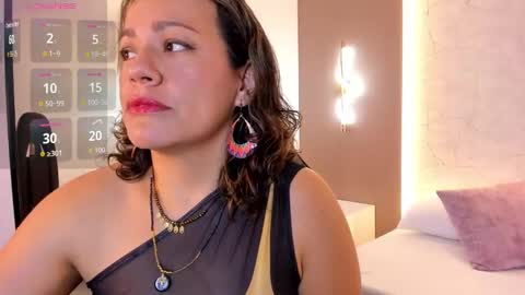G I S E P L A online show from 09-17-25, 07:37