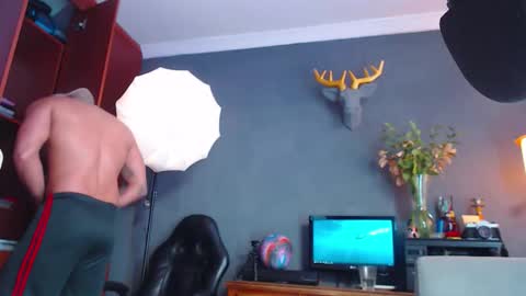 piggy boy online show from 10-24-25, 03:41