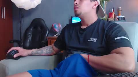 piggy boy online show from 11-24-25, 07:02