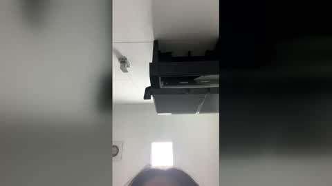 Snapshot of girl433 chatting on 12-15-25, 04:44 girl433 online show from 12-15-25, 04:44