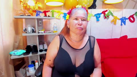 Girl Amada online show from 01-17-25, 01:13