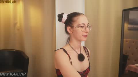 Snapshot of girl_i_am chatting on 02-01-26, 01:42 Nikki online show from 02-01-26, 01:42