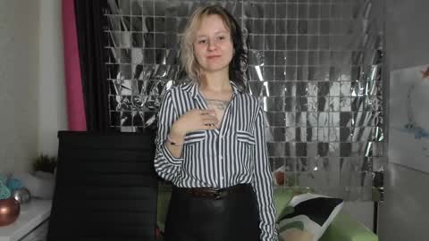 girl_next_doorr online show from 01-19-25, 03:53