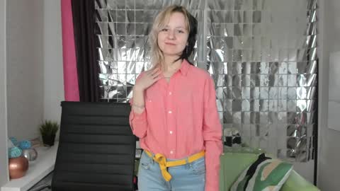 girl_next_doorr online show from 01-21-25, 11:35