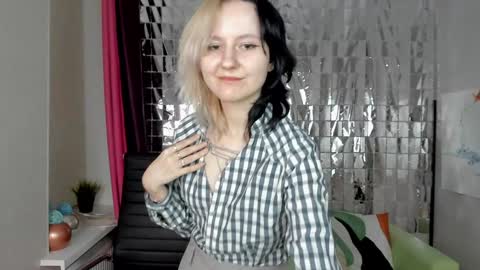 girl_next_doorr online show from 01-26-25, 03:03
