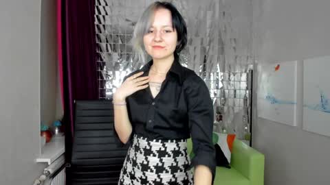 girl_next_doorr online show from 02-05-25, 12:27