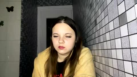 girl_shy07 online show from 12-13-25, 08:14