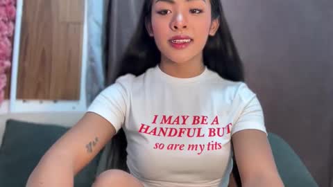 Snapshot of girlcock_dominantfucker chatting on 10-21-25, 05:35 queen ronna online show from 10-21-25, 05:35