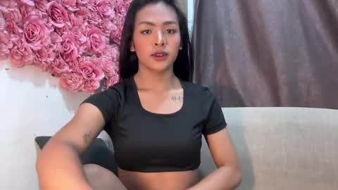 Snapshot of girlcock_dominantfucker chatting on 10-25-25, 10:56 queen ronna online show from 10-25-25, 10:56