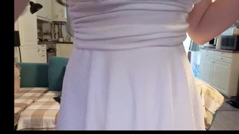 Snapshot of girlfrend10 chatting on 02-10-26, 09:13 Girlfriend online show from 02-10-26, 09:13