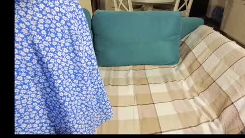 Snapshot of girlfrend10 chatting on 03-08-26, 05:28 Girlfriend online show from 03-08-26, 05:28