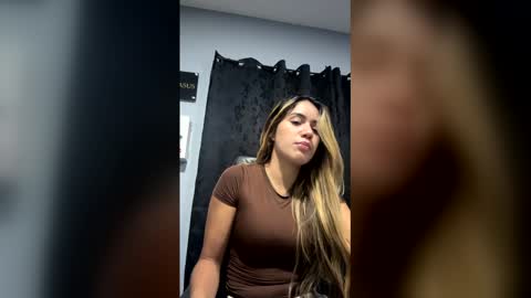 Snapshot of girlpinkxx chatting on 02-12-26, 05:35 girlpinkxx online show from 02-12-26, 05:35