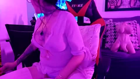 girls227445638252 online show from 03-02-26, 07:15