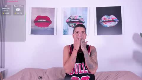 girls_inlove online show from 11-18-25, 11:47