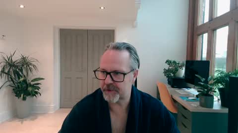 Snapshot of girlsandbikes chatting on 12-12-24, 09:08 girlsandbikes online show from 12-12-24, 09:08