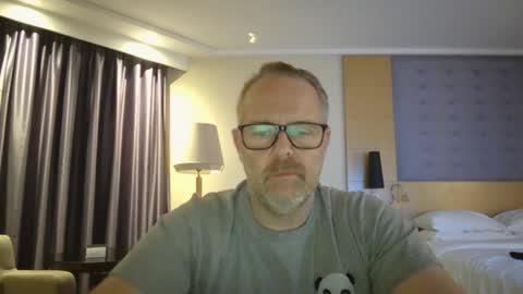 Snapshot of girlsandbikes chatting on 01-27-25, 10:27 girlsandbikes online show from 01-27-25, 10:27