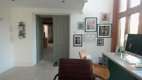 Snapshot of girlsandbikes chatting on 09-16-25, 08:15 girlsandbikes online show from 09-16-25, 08:15