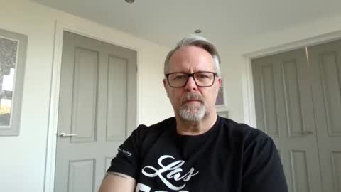 Snapshot of girlsandbikes chatting on 11-21-25, 11:31 girlsandbikes online show from 11-21-25, 11:31