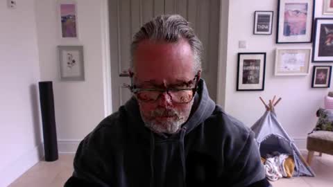 girlsandbikes online show from 02-27-26, 12:05