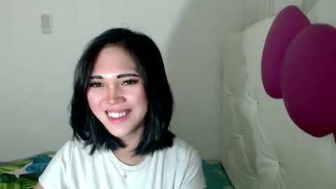 Snapshot of girlthatyouwantxx chatting on 10-13-25, 04:12 Divine online show from 10-13-25, 04:12