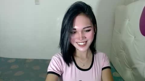 Snapshot of girlthatyouwantxx chatting on 11-04-25, 06:01 Divine online show from 11-04-25, 06:01