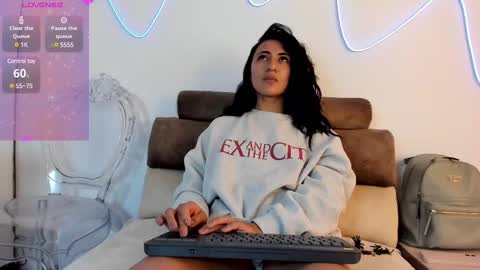 Snapshot of gisell_s chatting on 02-24-25, 09:20 Gisell s online show from 02-24-25, 09:20