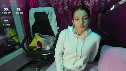 Snapshot of gisell_squirt chatting on 10-08-25, 11:30 gisell_squirt online show from 10-08-25, 11:30