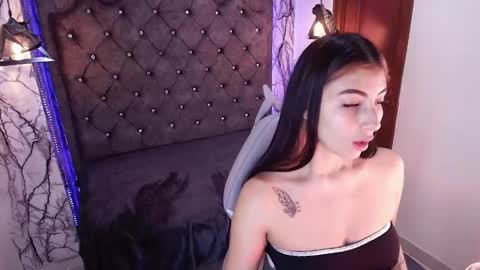 Snapshot of gissel__ chatting on 12-19-25, 12:23 gissel online show from 12-19-25, 12:23