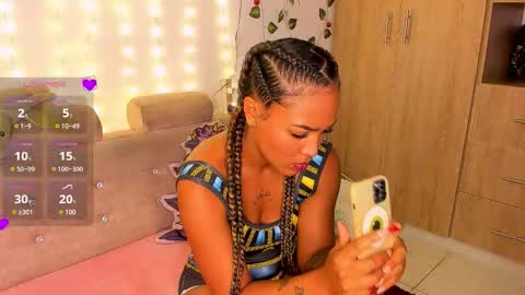 GiuliaCash online show from 12-19-25, 12:12