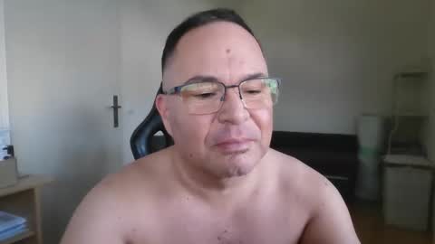 Snapshot of giulio203 chatting on 03-08-26, 01:04 giulio203 online show from 03-08-26, 01:04