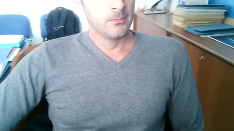 giuseppevai1 online show from 10-10-25, 10:47