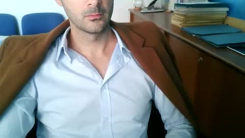 giuseppevai1 online show from 11-06-25, 10:38