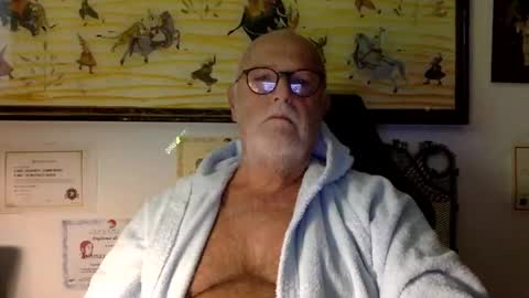 Snapshot of giutomma930394 chatting on 10-22-25, 08:25 giutomma930394 online show from 10-22-25, 08:25