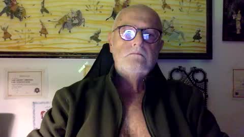 Snapshot of giutomma930394 chatting on 10-26-25, 11:31 giutomma930394 online show from 10-26-25, 11:31