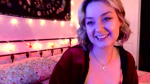 givemesweetdreams online show from 11-12-25, 01:28