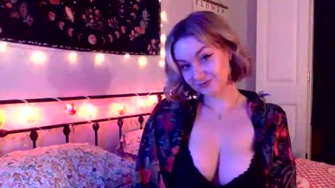 givemesweetdreams online show from 11-15-25, 12:30