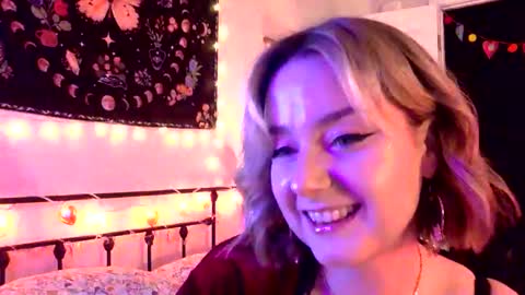 givemesweetdreams online show from 11-21-25, 01:15