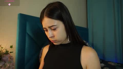 Snapshot of gizefto chatting on 10-10-25, 01:43 Agness online show from 10-10-25, 01:43