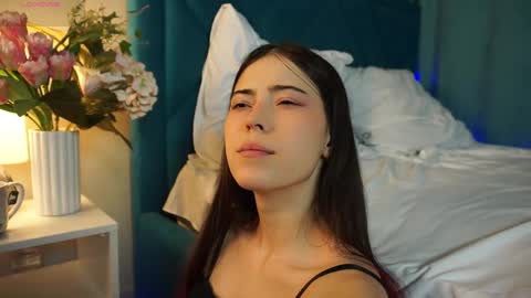 Snapshot of gizefto chatting on 11-04-25, 03:22 Agness online show from 11-04-25, 03:22