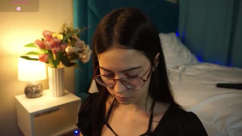 Snapshot of gizefto chatting on 11-06-25, 01:34 Agness online show from 11-06-25, 01:34