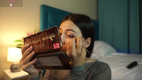 Snapshot of gizefto chatting on 11-12-25, 01:44 Agness online show from 11-12-25, 01:44