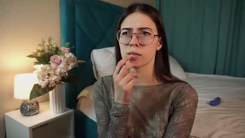 Agness online show from 02-08-26, 02:09