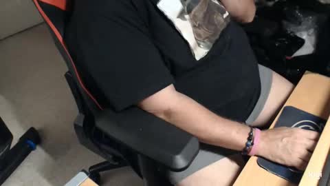 gizmo706 online show from 10-21-25, 08:09