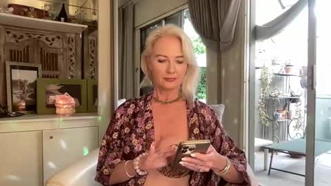 Gl1tter Barbie online show from 11-19-25, 12:05