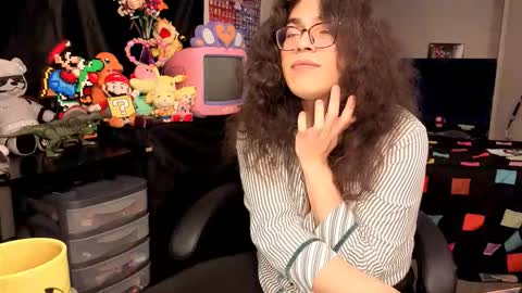 glaceon9 online show from 10-27-25, 10:25